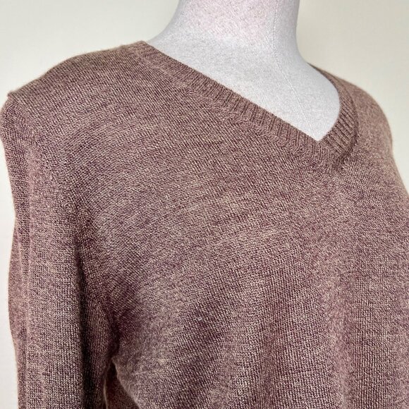 C.E.R.V.E.A.U Brown Lightweight V-Neck Long-Sleeve Sweater Size Medium - Picture 3 of 8